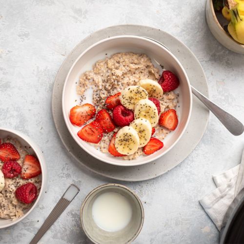 Picture of Slender Kitchen Slow Cooker Steel Cut Oats with Berries