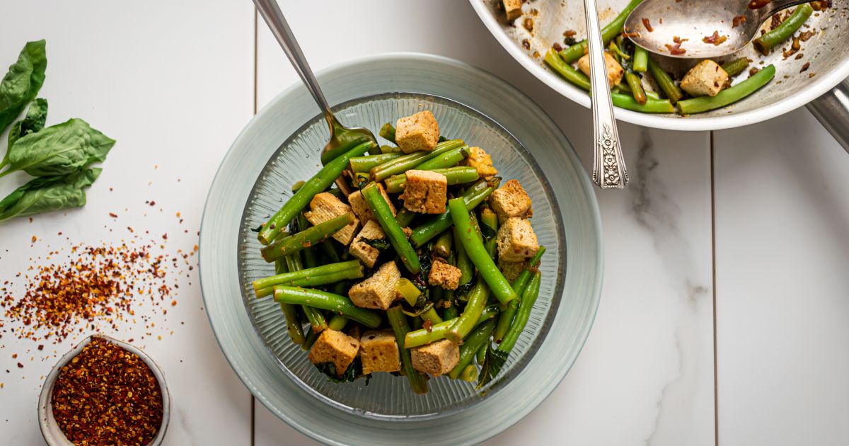 Basil Tofu with Green Beans - Slender Kitchen