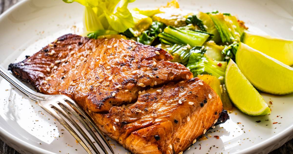 Hoisin Asian Salmon - Slender Kitchen