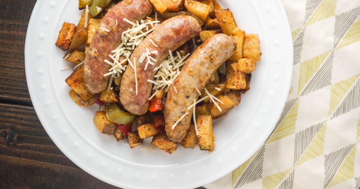 https://www.slenderkitchen.com/sites/default/files/styles/data_share/public/recipe_images/italian-sausage-potato-pepper-onion.jpg