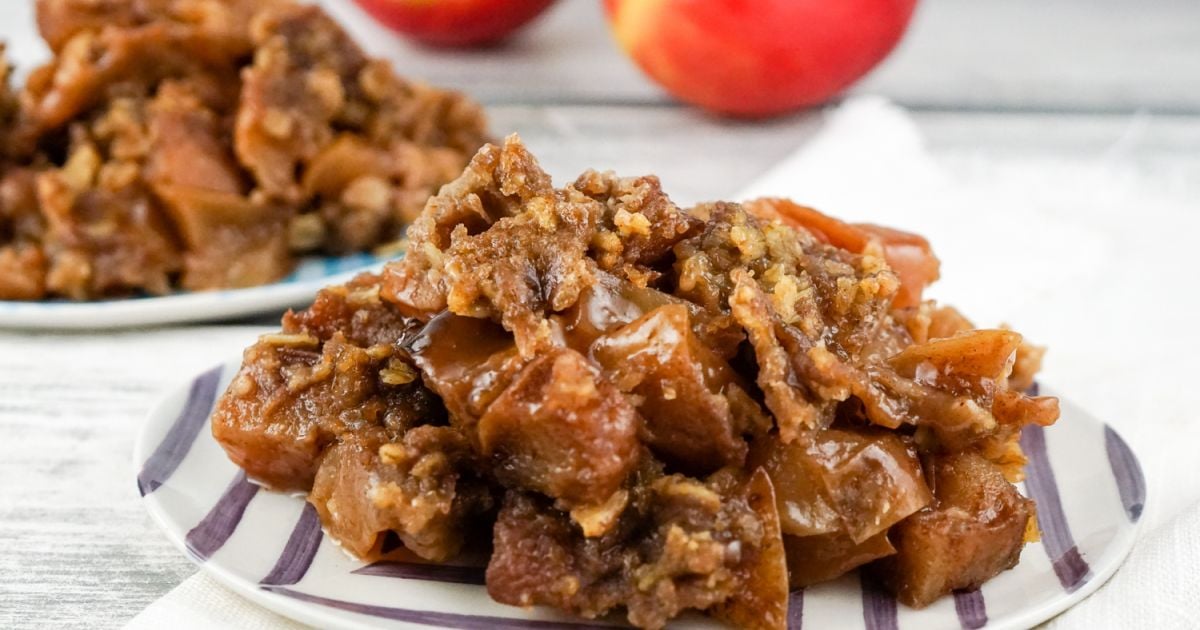 Healthy Slow Cooker Apple Crisp Slender Kitchen   Slow Cooker Apple Crisp 0 