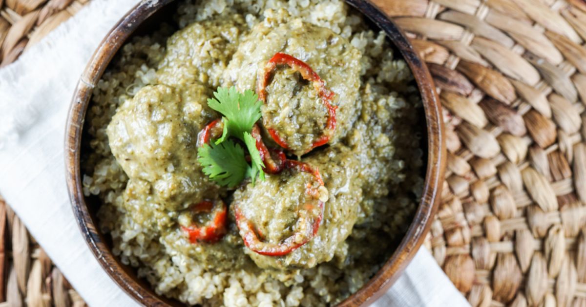 Slow Cooker Thai Green Curry Chicken - Slender Kitchen