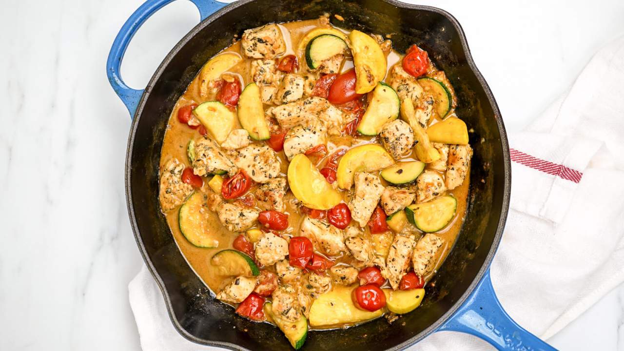 zucchini “pasta” with chicken, white wine, & tomatoes