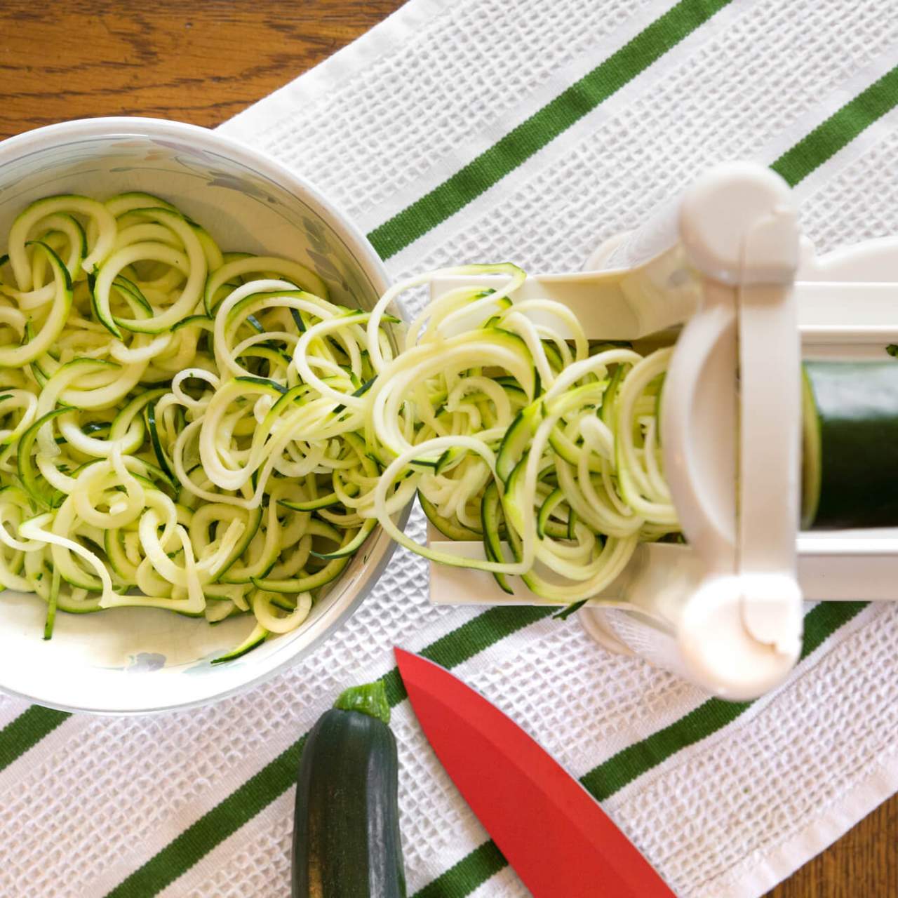 Sluiting beneden Tentakel Everything You Ever Wanted to Know About Zucchini Noodles and Zoodles -  Slender Kitchen