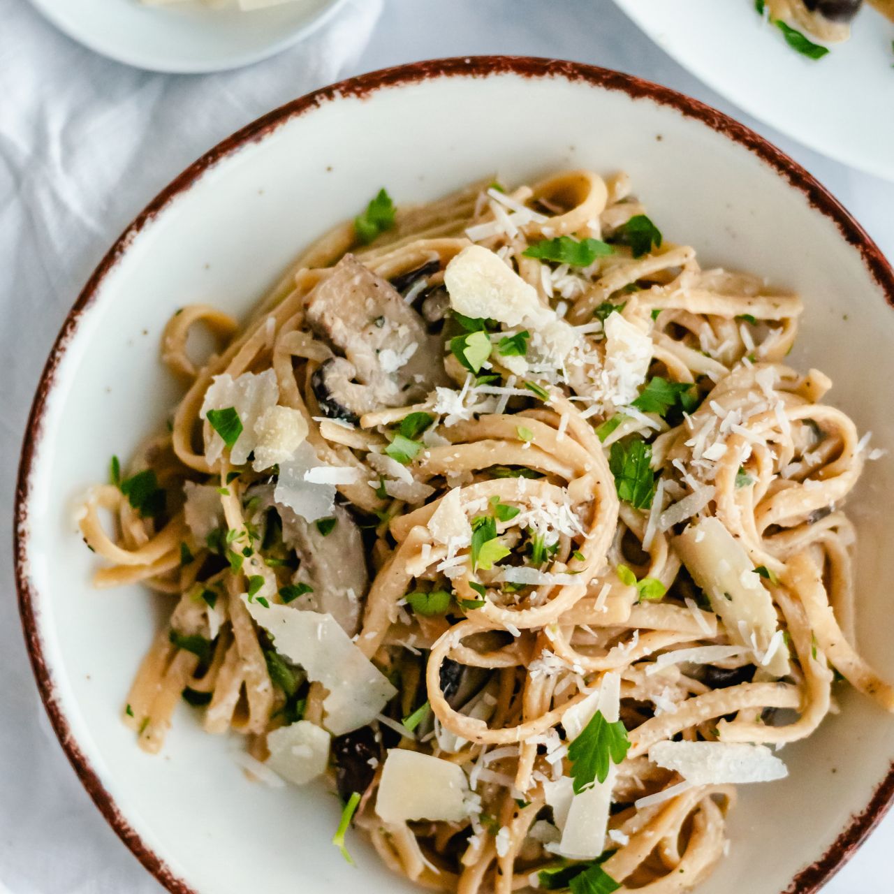 Creamy One Pot Mushroom & Miso Pasta – Elmhurst 1925