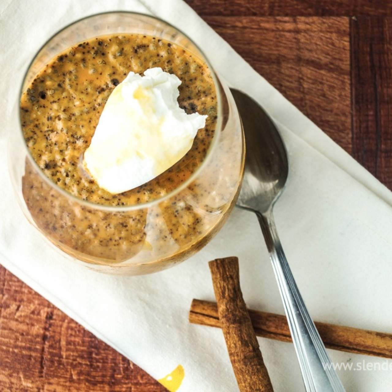 https://www.slenderkitchen.com/sites/default/files/styles/gsd-1x1/public/recipe_images/PumpkinChiaSeedPudding.jpg