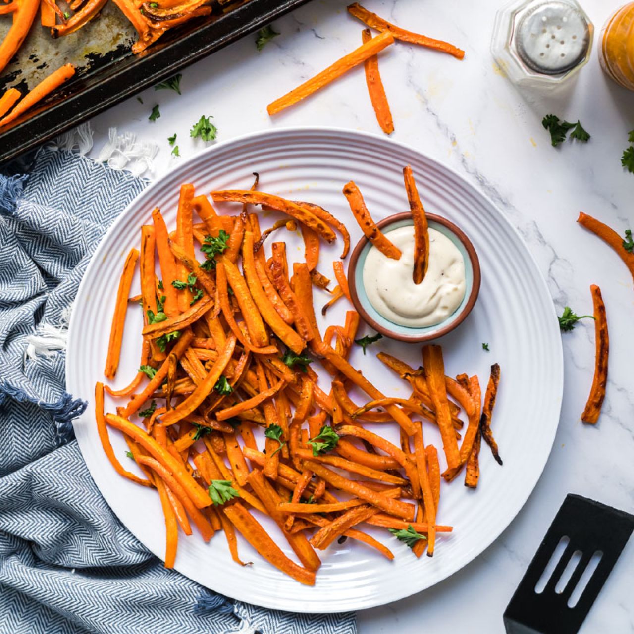 https://www.slenderkitchen.com/sites/default/files/styles/gsd-1x1/public/recipe_images/carrot-fries_0.jpg