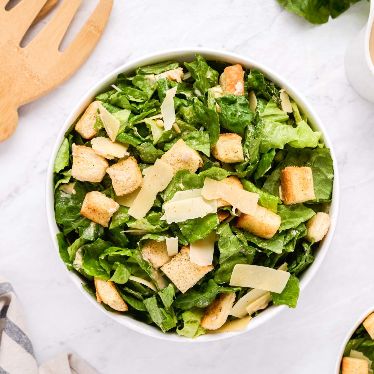 https://www.slenderkitchen.com/sites/default/files/styles/gsd-1x1/public/recipe_images/healthy-caesar-salad.jpg