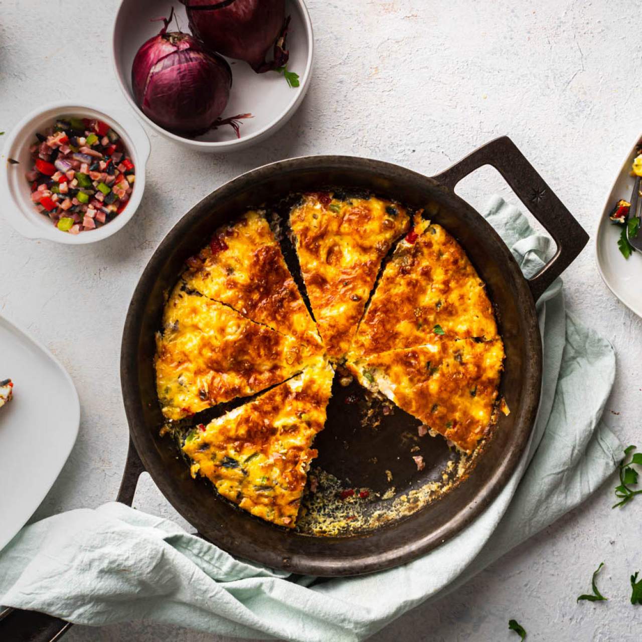 https://www.slenderkitchen.com/sites/default/files/styles/gsd-1x1/public/recipe_images/western-omelet-frittata_0.jpg