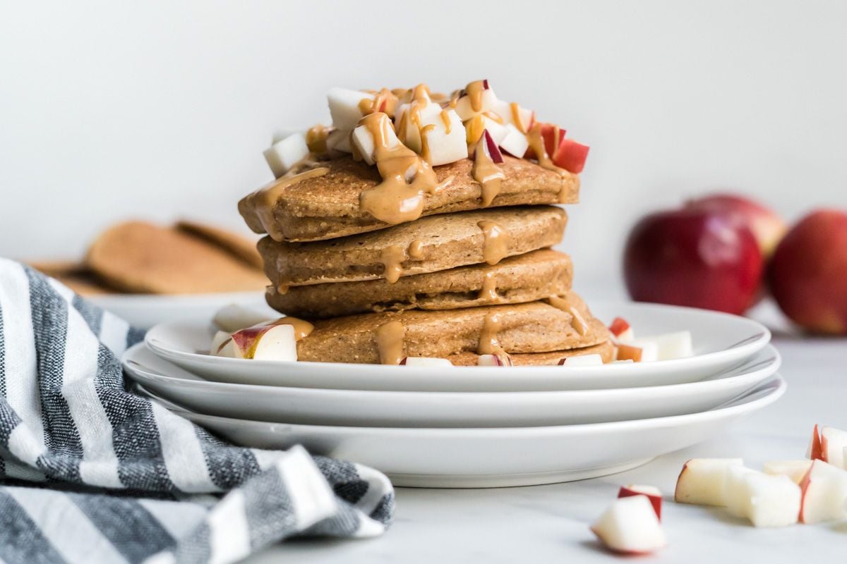 Apple cinnamon online pancakes