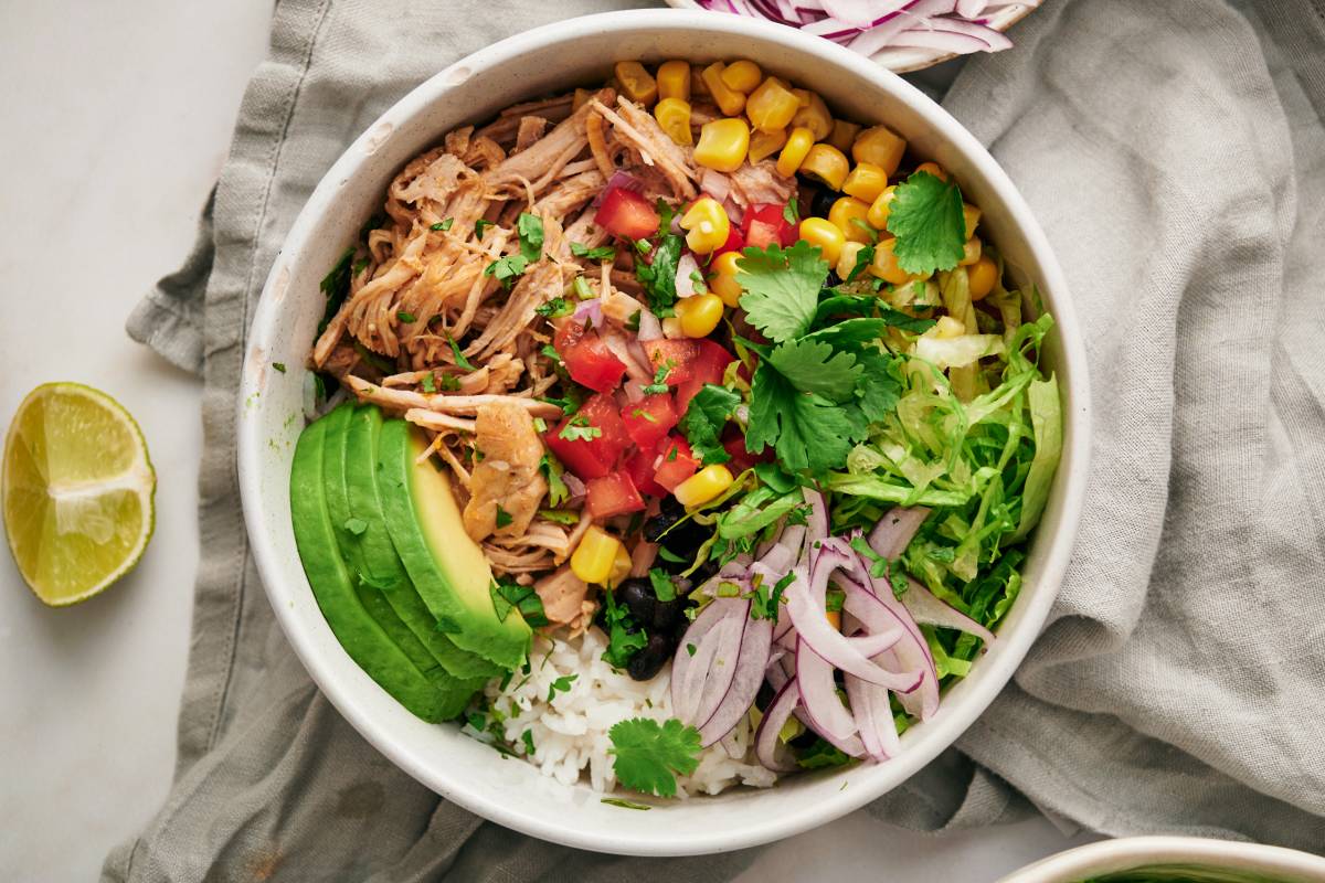 Meal Prep Southwest Chicken Burrito Bowls - Jar Of Lemons