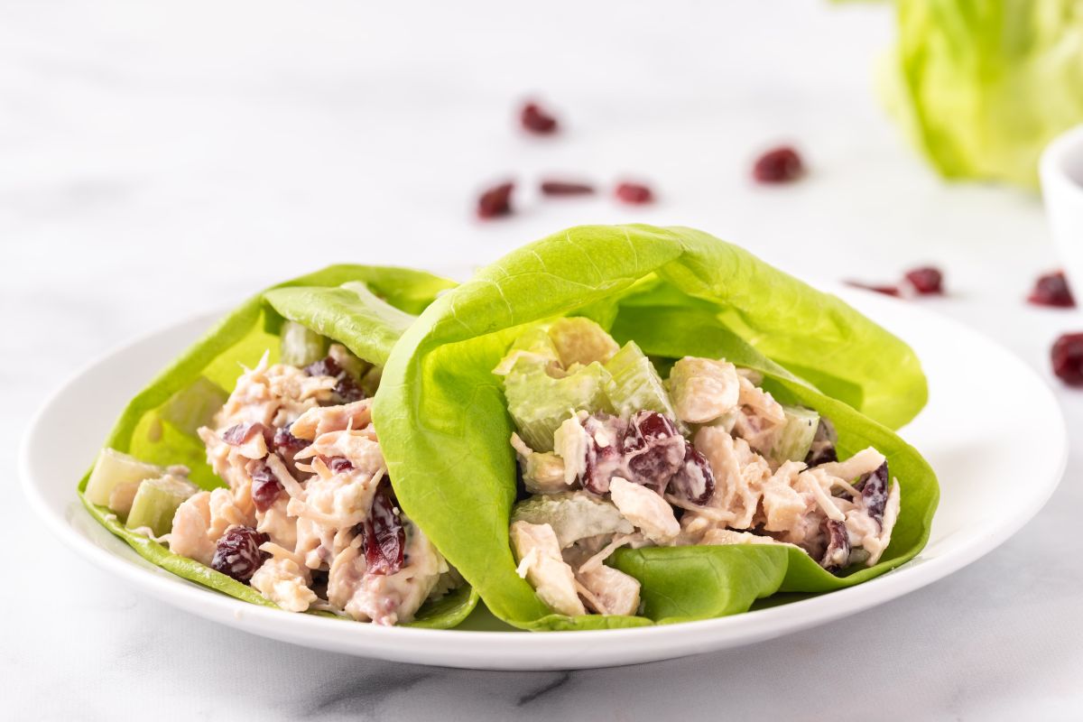 https://www.slenderkitchen.com/sites/default/files/styles/gsd-4x3/public/recipe_images/chicken-salad-lettuce-wraps.jpg