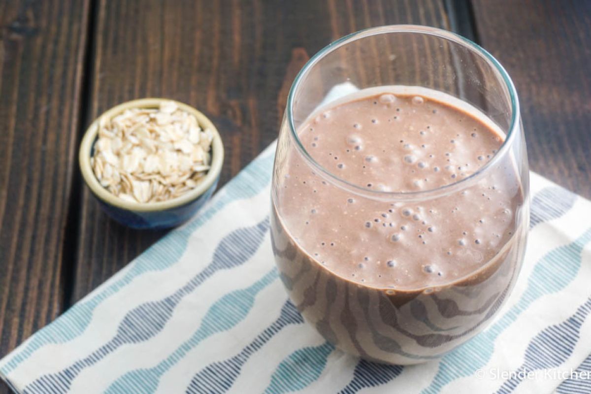 Chocolate Oat Smoothie - Slender Kitchen