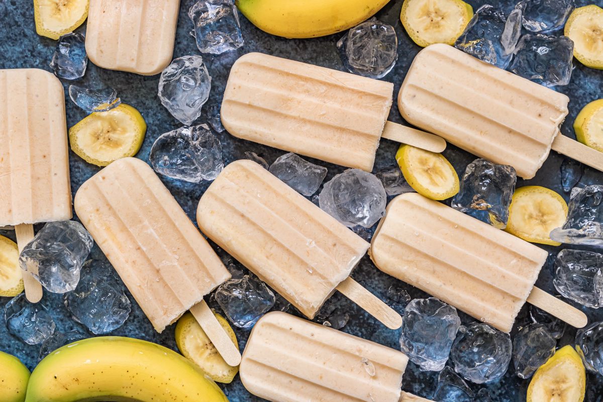 3 Ingredient Banana Popsicles