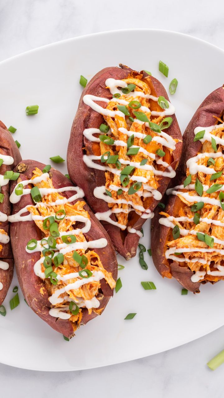 Buffalo Chicken Stuffed Sweet Potatoes (Paleo/Whoole30) - Eat the