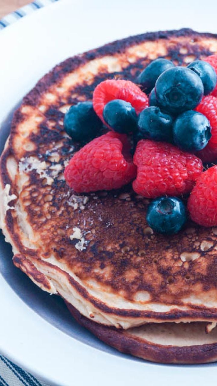 Blueberry Cinnamon Protein Pancakes – Green Lean Clean