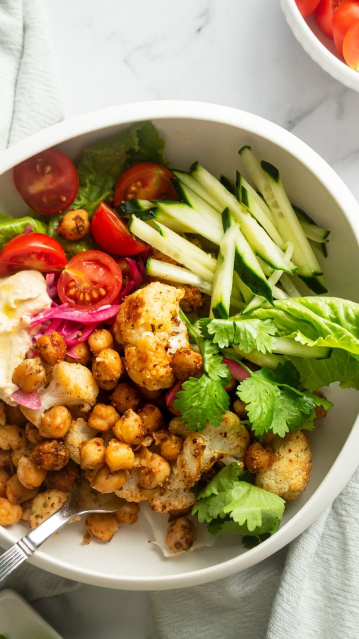 Chickpea shawarma salad bowl - Cookidoo® – the official Thermomix® recipe  platform